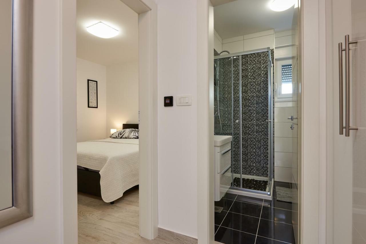 Apartman Jakov Apartment Trogir Ngoại thất bức ảnh