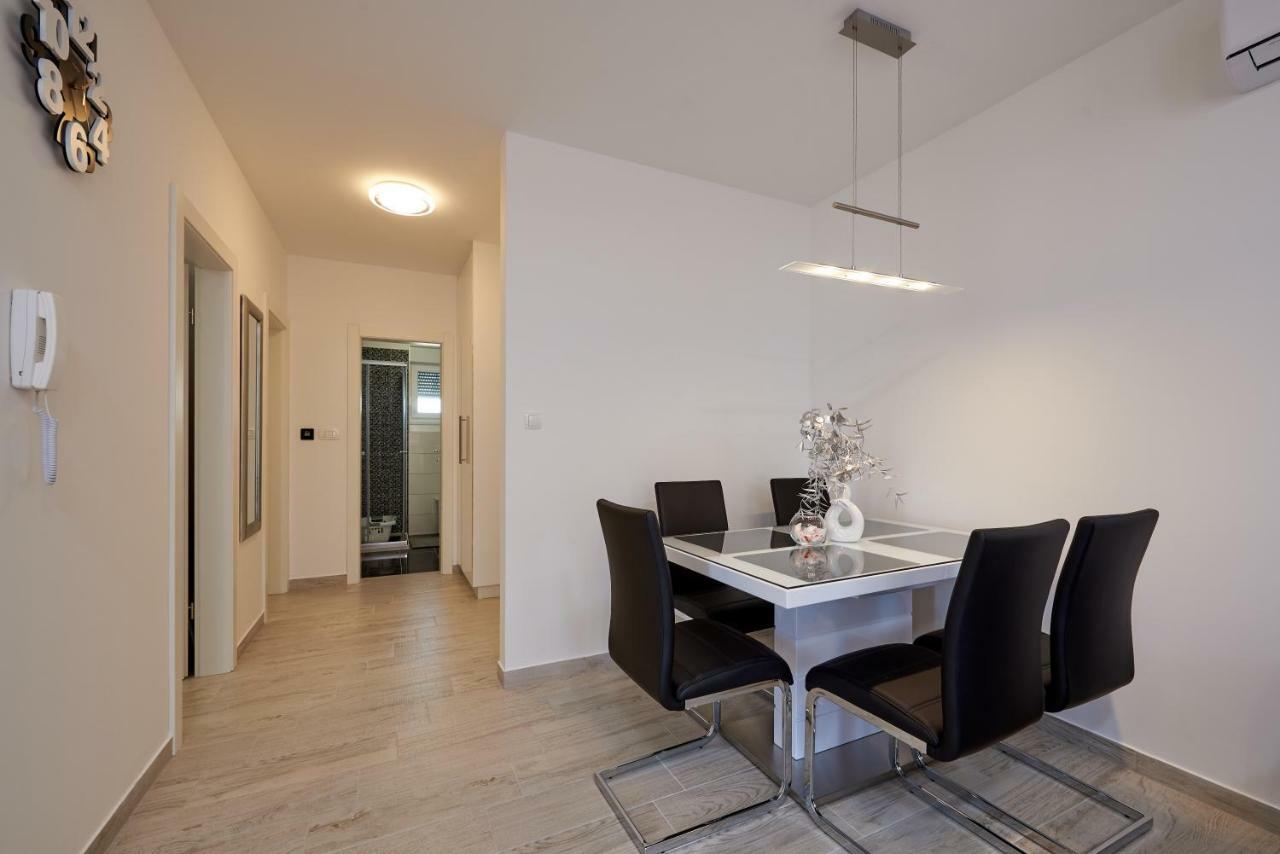 Apartman Jakov Apartment Trogir Ngoại thất bức ảnh